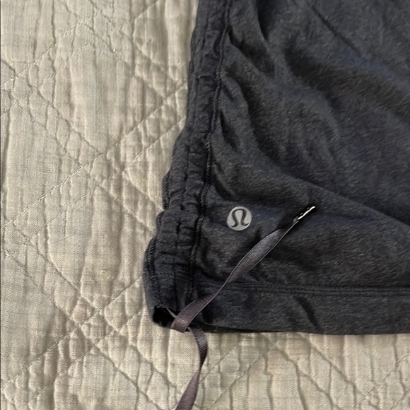 Lululemon Athletica Bustier Camisole in Gray and white. - Picture 8 of 9